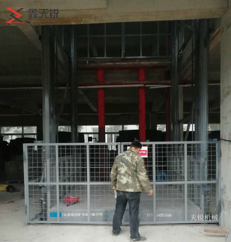 河源10吨液压货梯交付使用